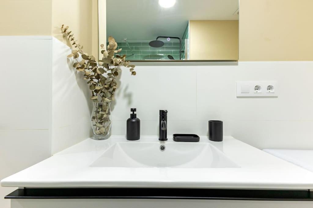 New Suite Reformada Con Excelente Ubicacion Sevilla Dış mekan fotoğraf